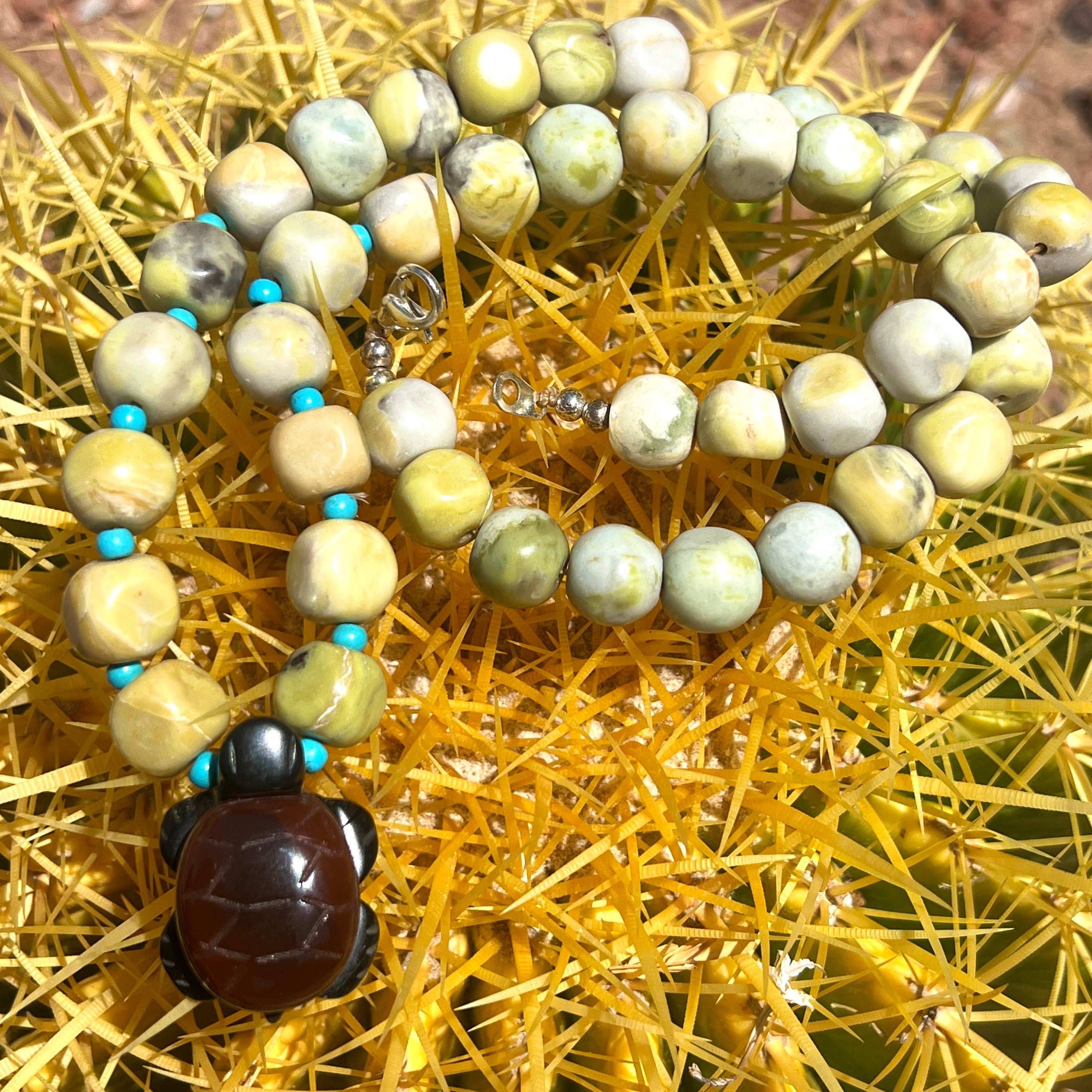 Turtle Serpentine and Red Jasper Necklace Santo Domingo