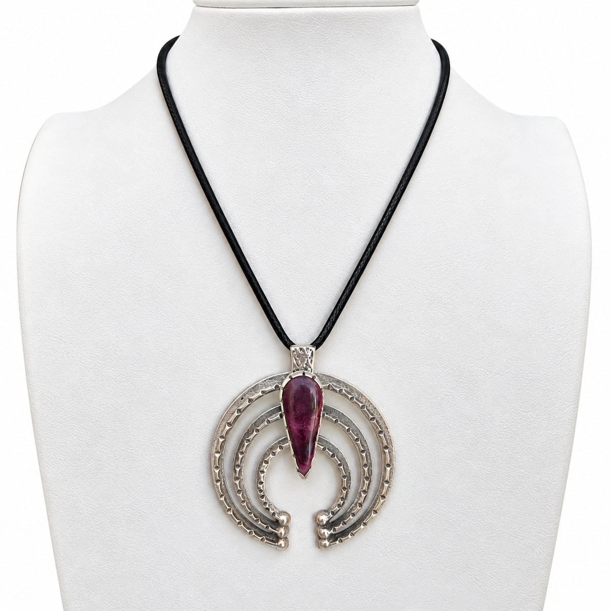 Navajo Rare Purple Spiny Oyster and Silver Naja Necklace