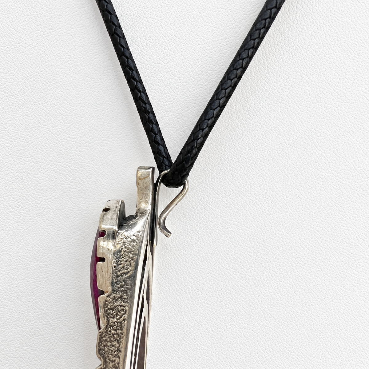 Navajo Rare Purple Spiny Oyster and Silver Naja Necklace