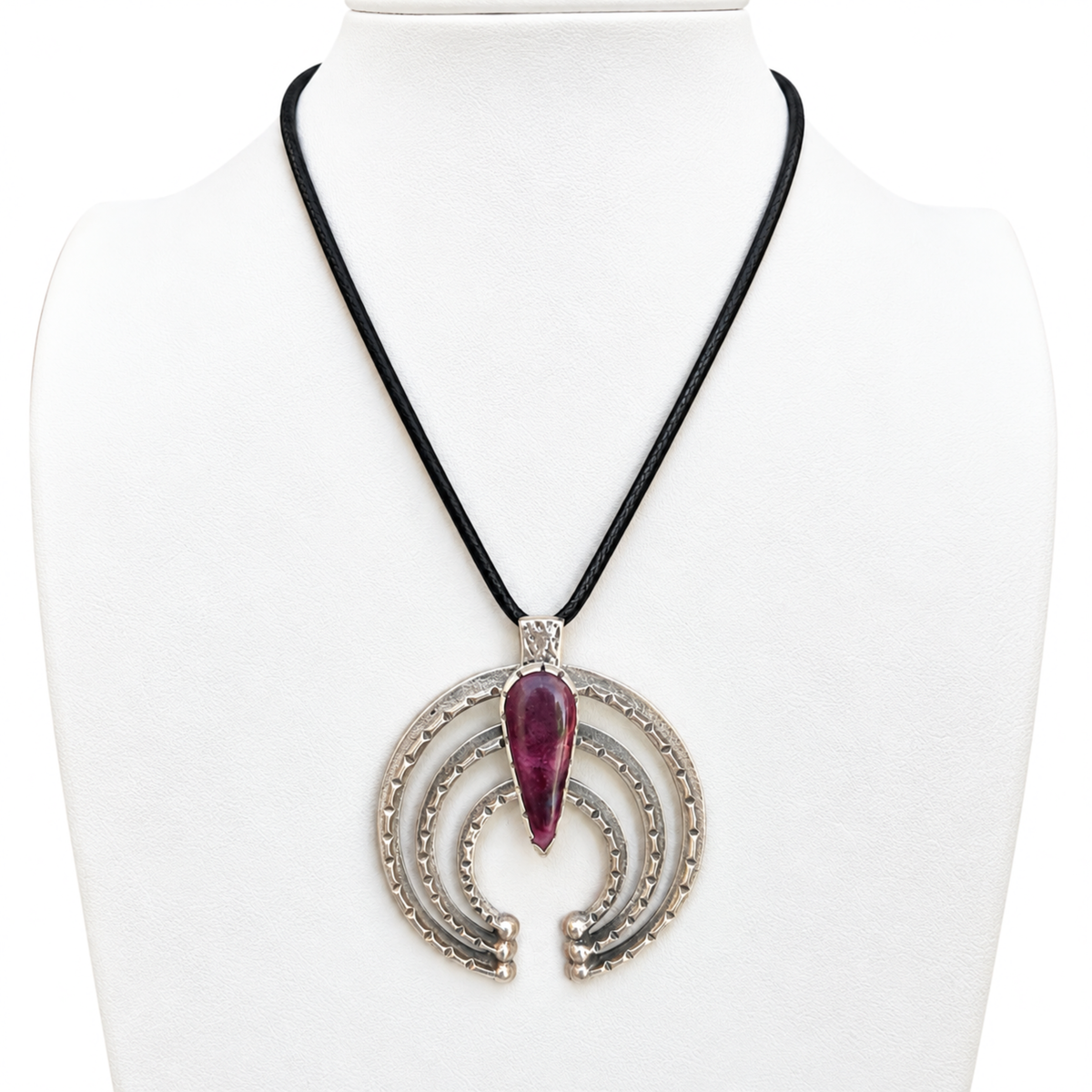 Navajo Rare Purple Spiny Oyster and Silver Naja Necklace