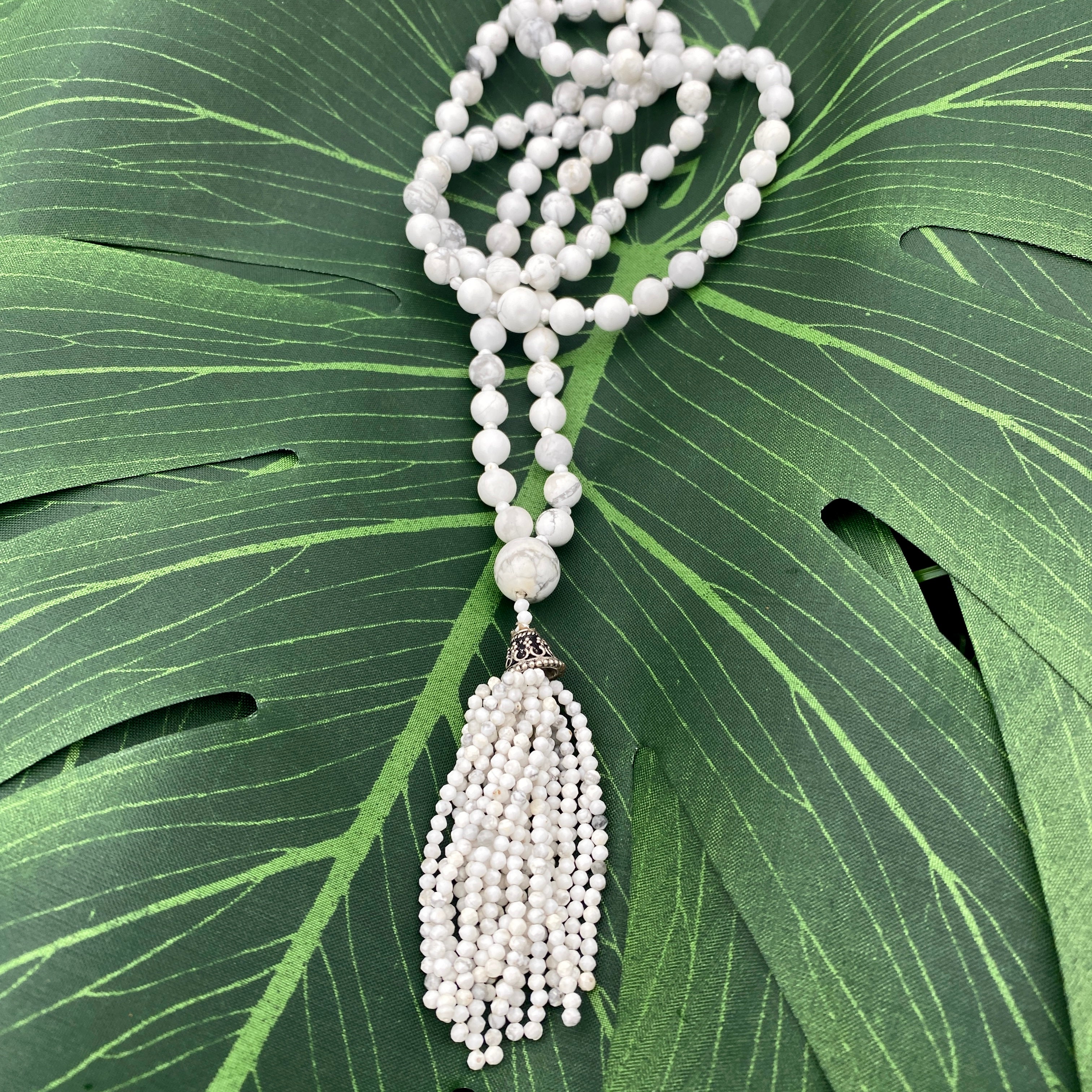 Howlite mala deals