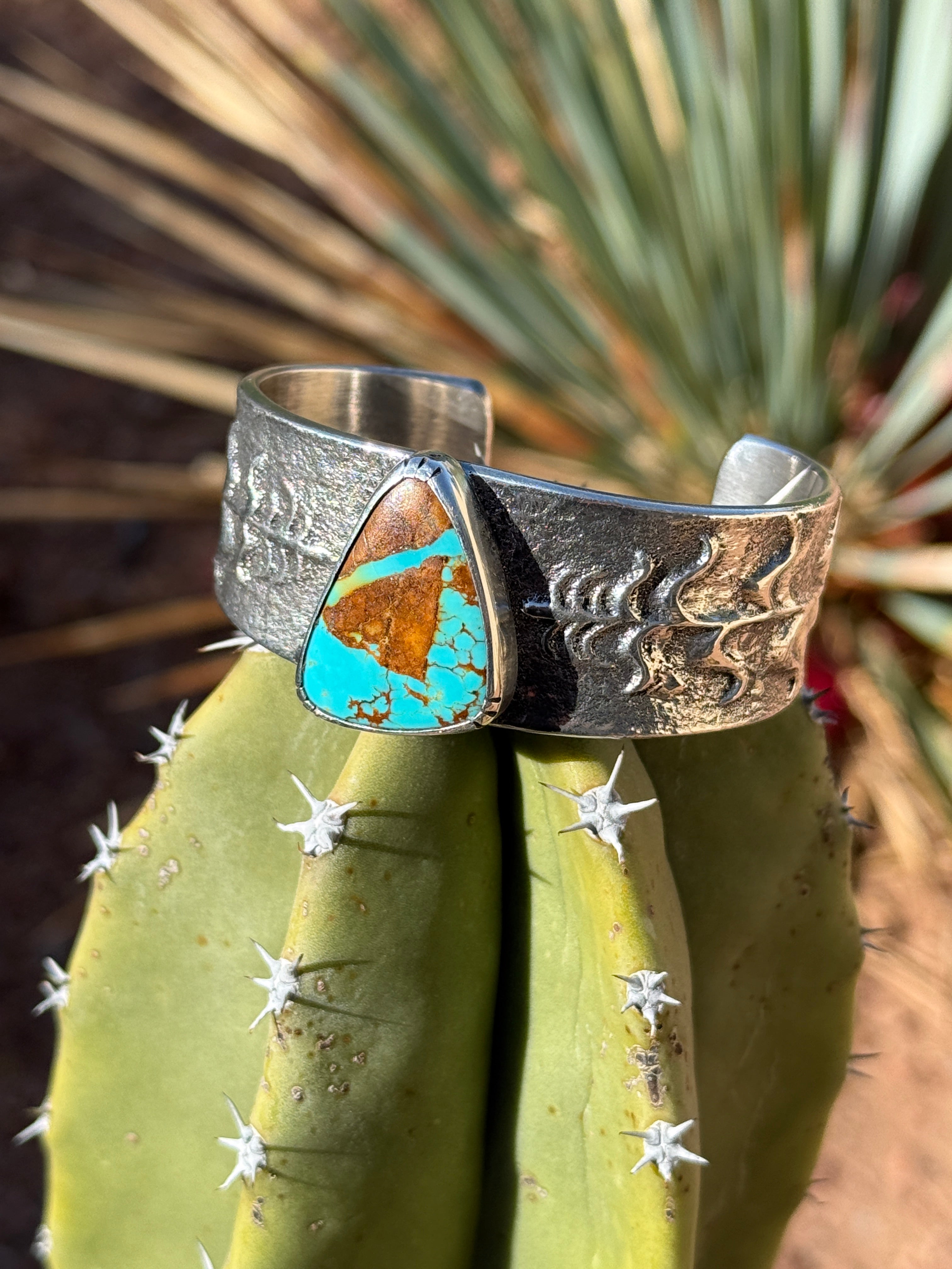 Kingman Ribbon Turquoise Silver Cuff Navajo